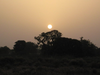 04 Le Soleil Se Couche Sur Panpangou